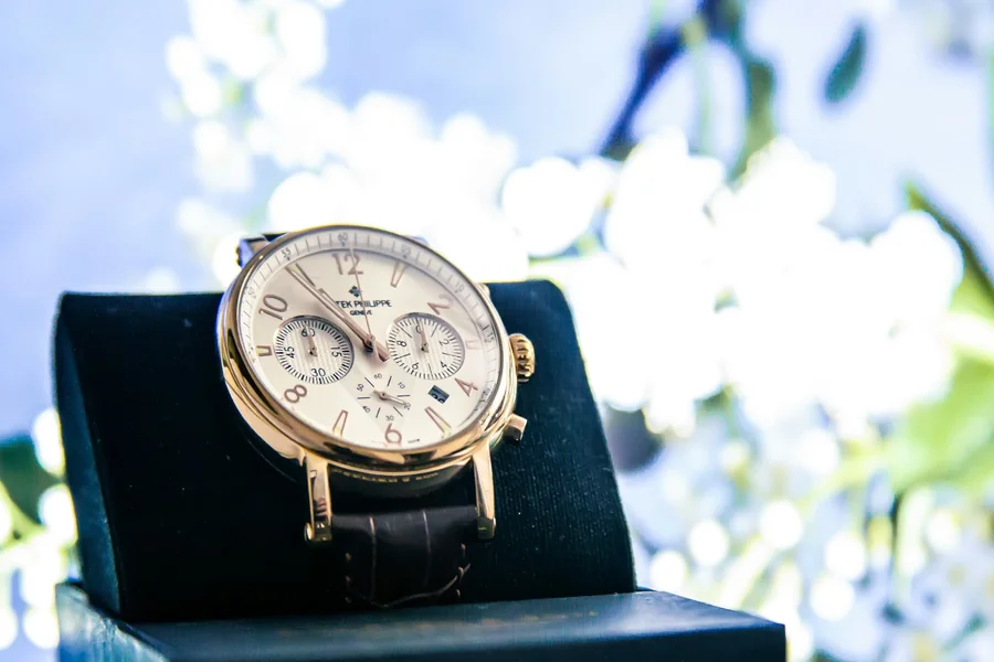 Discover Luxury: The Patek Philippe 5990 Watch – A Study in Elegance, Precision, and Craftsmanship